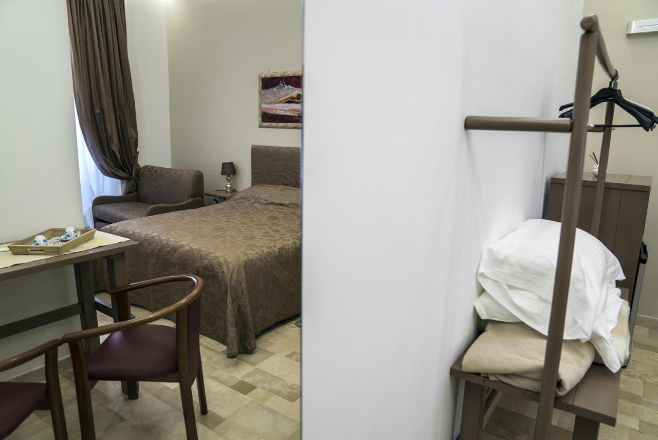B&B Conte Cavour Barletta Buitenkant foto
